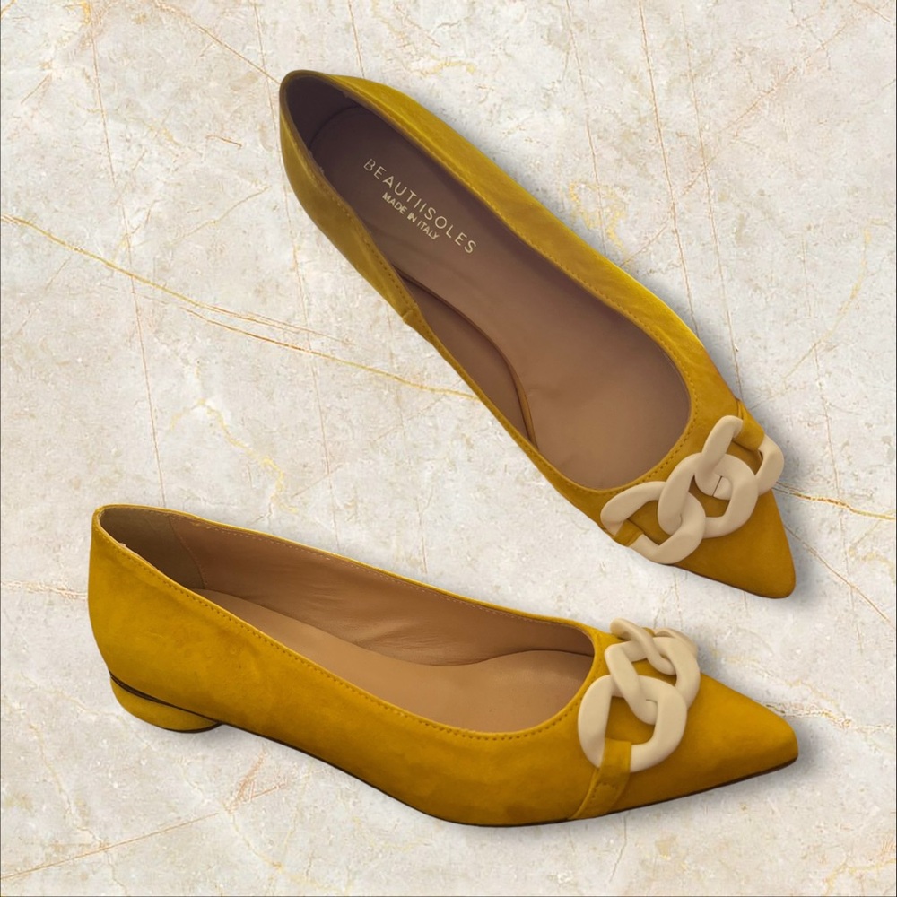 BEAUTIISOLES BY ROBYN SHREIBER Mimi Flat in Yellow Suede, Size 10